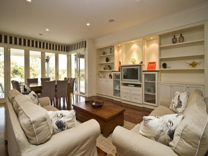 14-16 Laurimar Hill Drive, Doreen VIC 3754