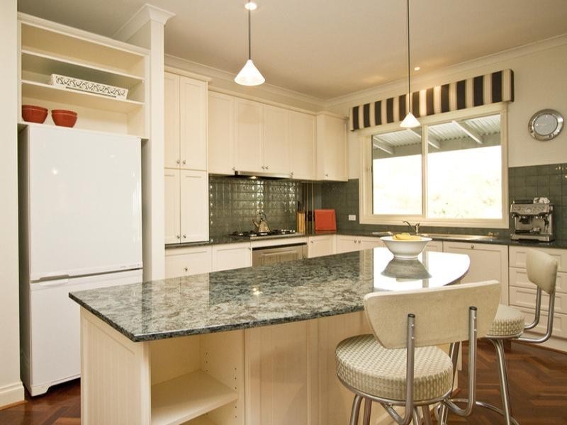 14-16 Laurimar Hill Drive, Doreen VIC 3754