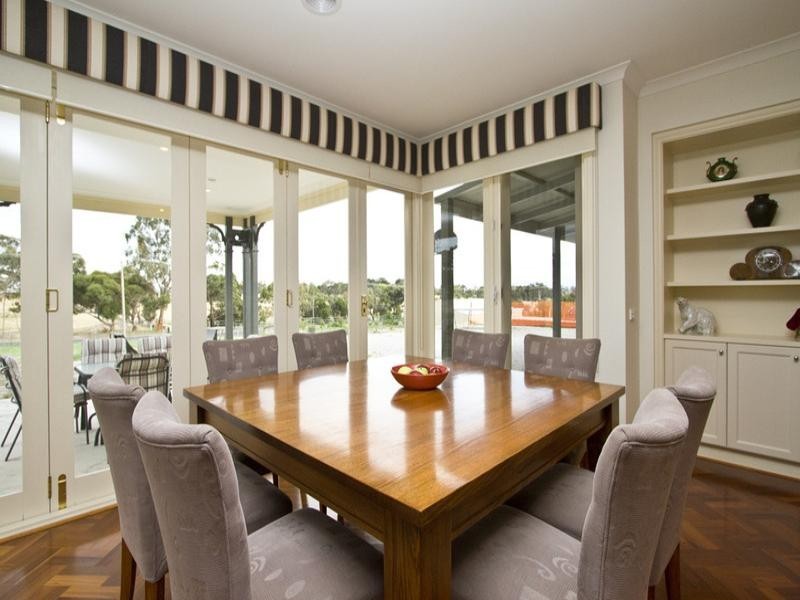 14-16 Laurimar Hill Drive, Doreen VIC 3754