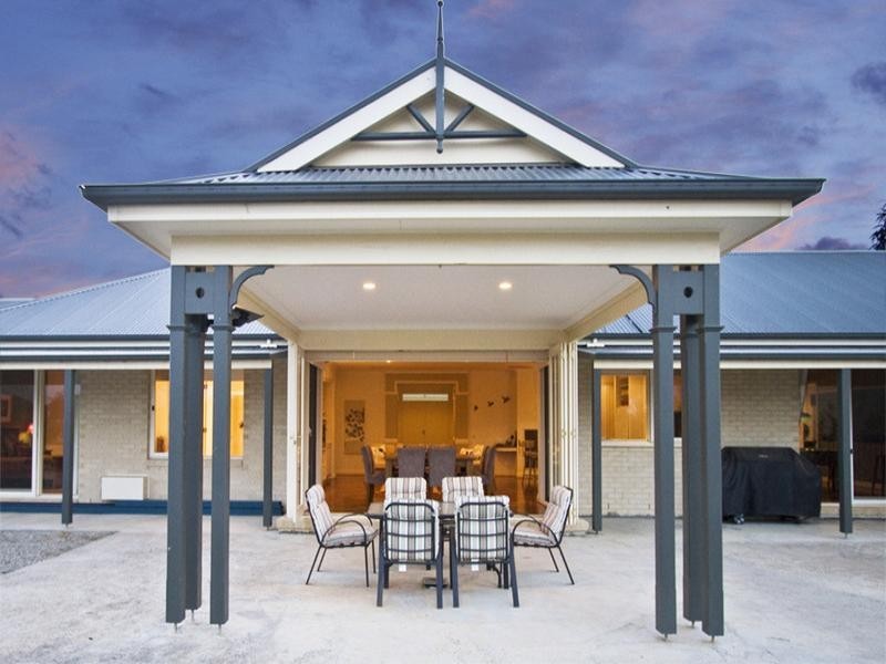 14-16 Laurimar Hill Drive, Doreen VIC 3754