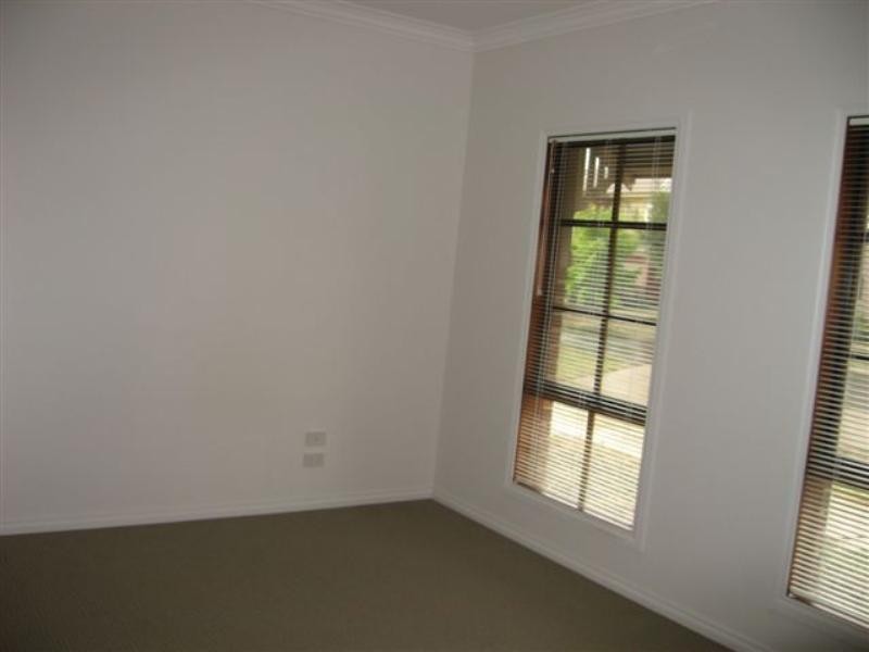 4 Retreat Place, Doreen VIC 3754