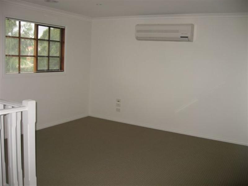 4 Retreat Place, Doreen VIC 3754