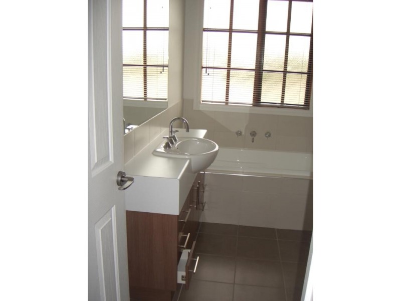 4 Retreat Place, Doreen VIC 3754