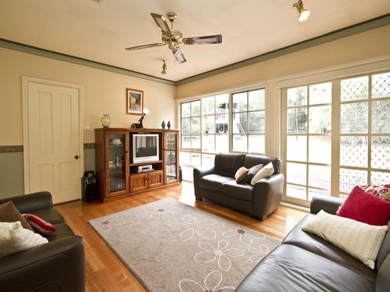 70 St Helena Road, Greensborough VIC 3088