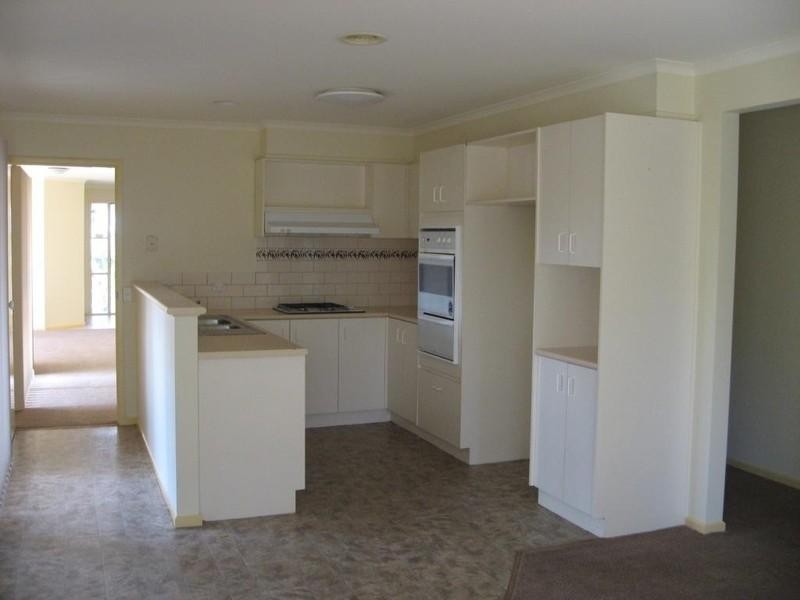 34 Warwick Road, Greensborough VIC 3088