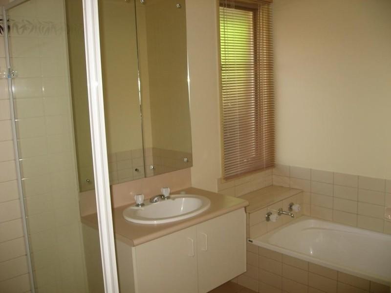 34 Warwick Road, Greensborough VIC 3088