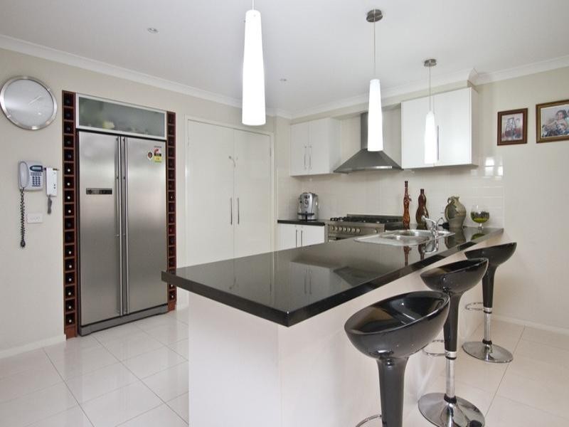 4 Parlette Terrace, South Morang VIC 3752