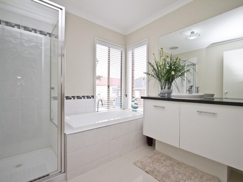 4 Parlette Terrace, South Morang VIC 3752