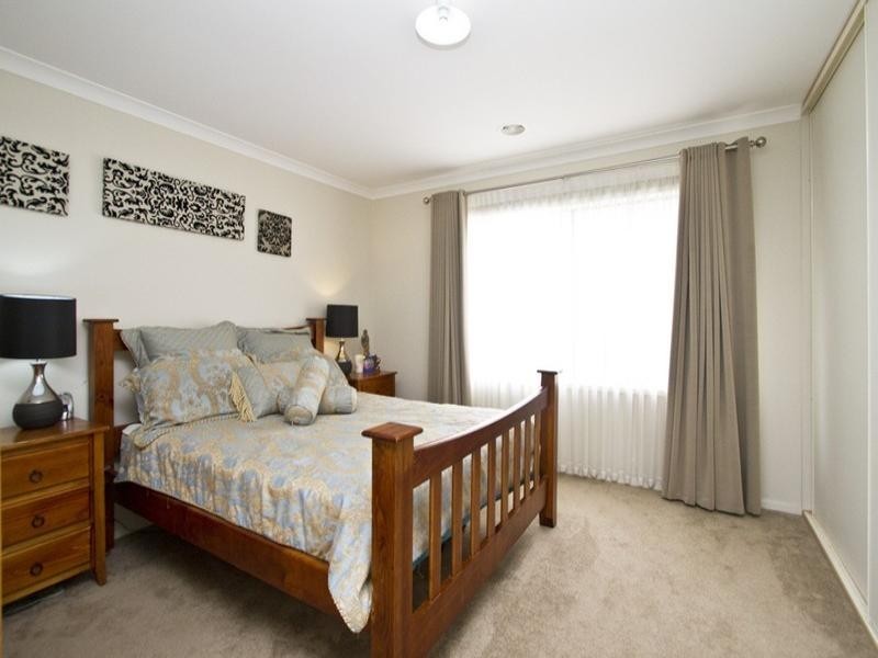 4 Parlette Terrace, South Morang VIC 3752