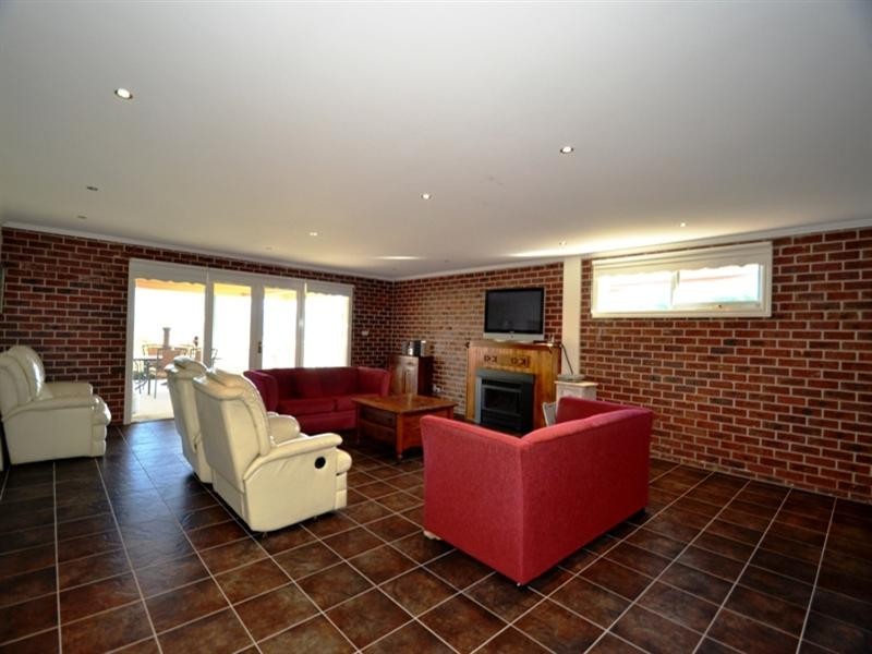 89 Brookwood Avenue, Doreen VIC 3754