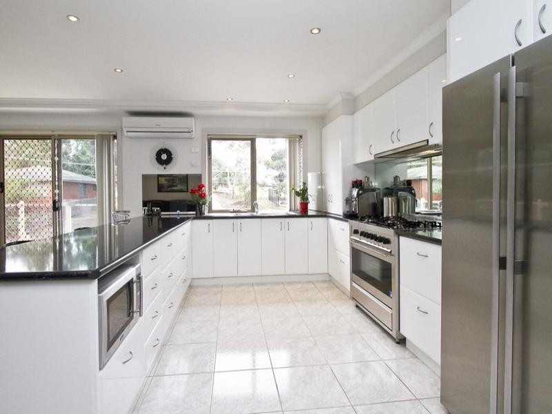 1 St James Court, Watsonia VIC 3087