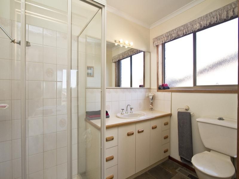 18 Selsdon Court, Greensborough VIC 3088