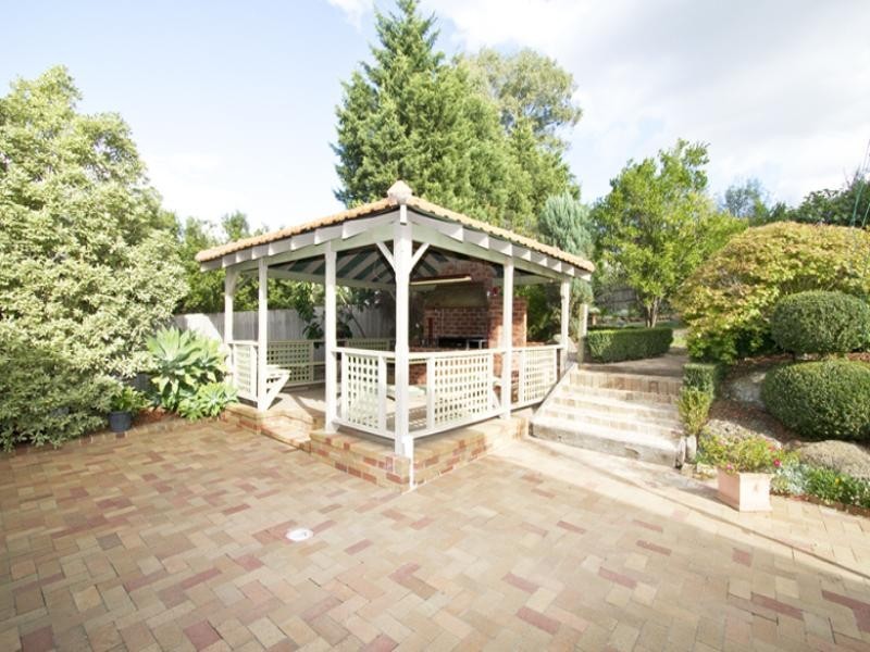 30 Sunrise Drive, Greensborough VIC 3088