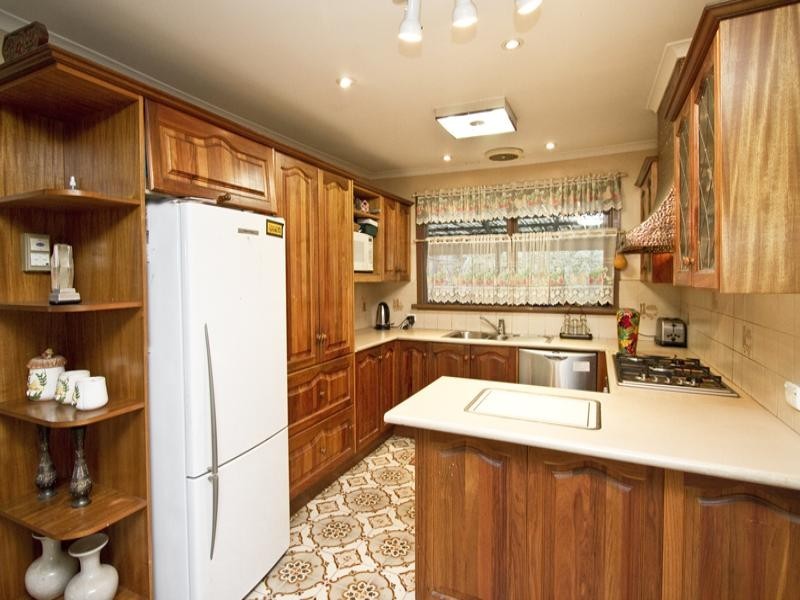 30 Winston Road, Viewbank VIC 3084