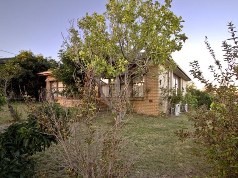 30 Winston Road, Viewbank VIC 3084