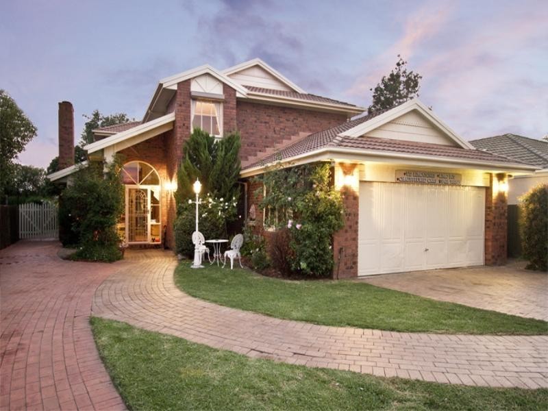 6 John Ryan Drive, South Morang VIC 3752