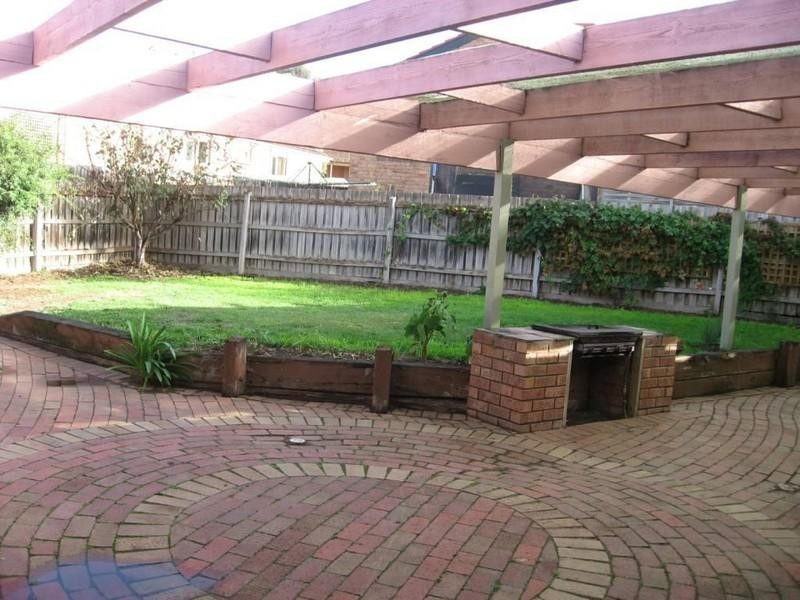 10 Gundry Grove, Watsonia North VIC 3087