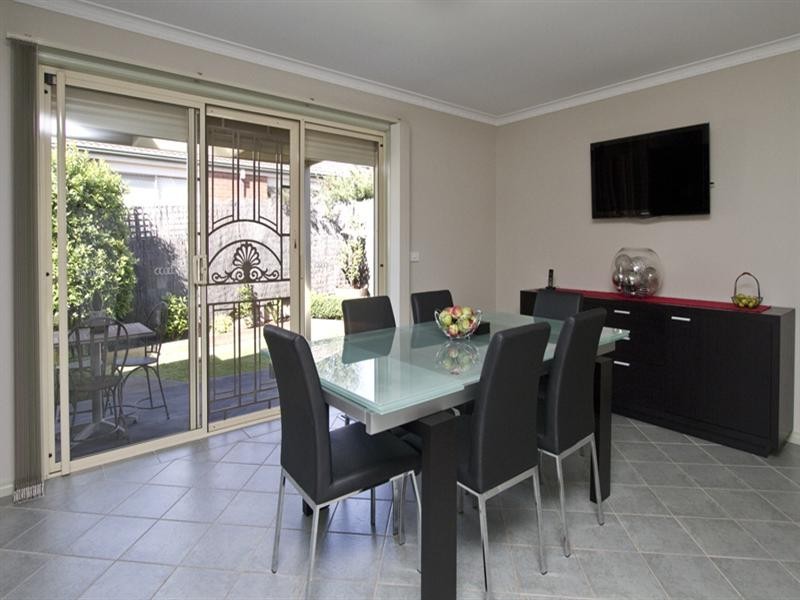 17 Illoura Street, Watsonia VIC 3087