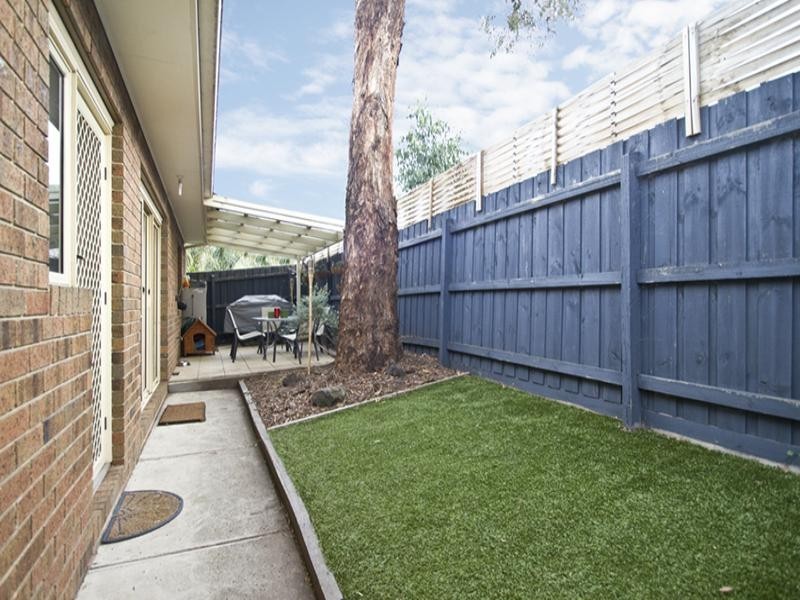 2/4 Lyell Parade, Greensborough VIC 3088