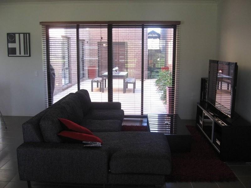 10 Hopkins Street, Mernda VIC 3754