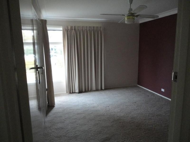 34 Pinehills Drive, Greensborough VIC 3088