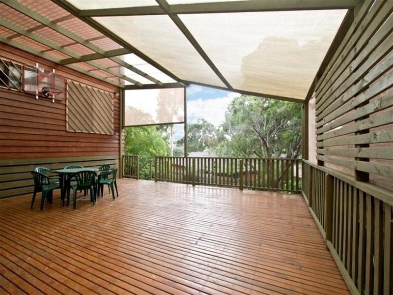 33 Stonnington Drive, Watsonia North VIC 3087