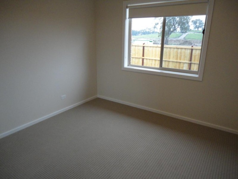 8 Angora Crescent, Doreen VIC 3754
