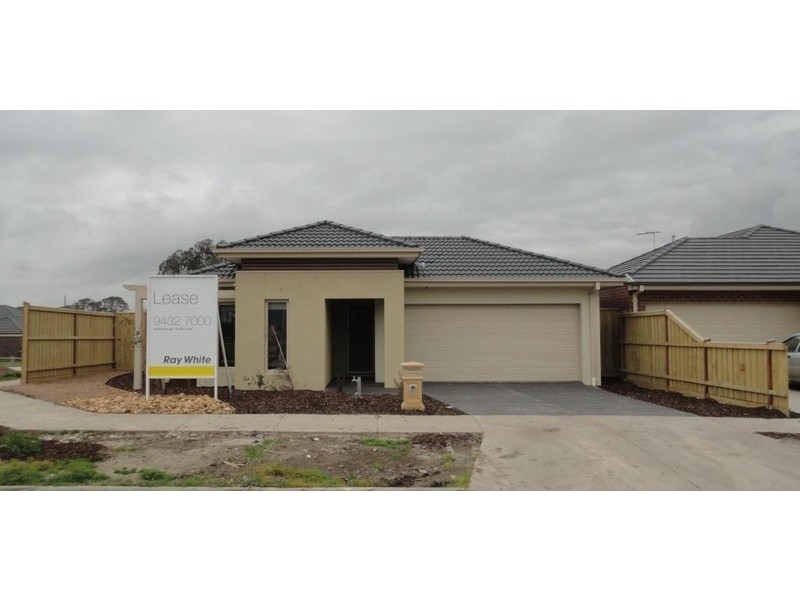 8 Angora Crescent, Doreen VIC 3754