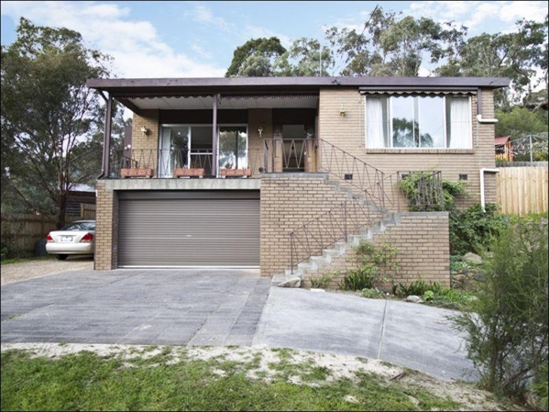 5 Delfin Crescent, Greensborough VIC 3088