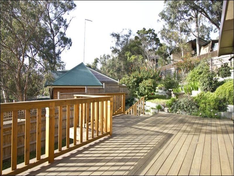 5 Delfin Crescent, Greensborough VIC 3088