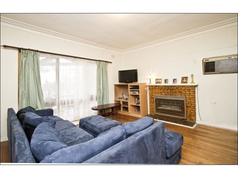 304 Greenwood Drive, Watsonia VIC 3087