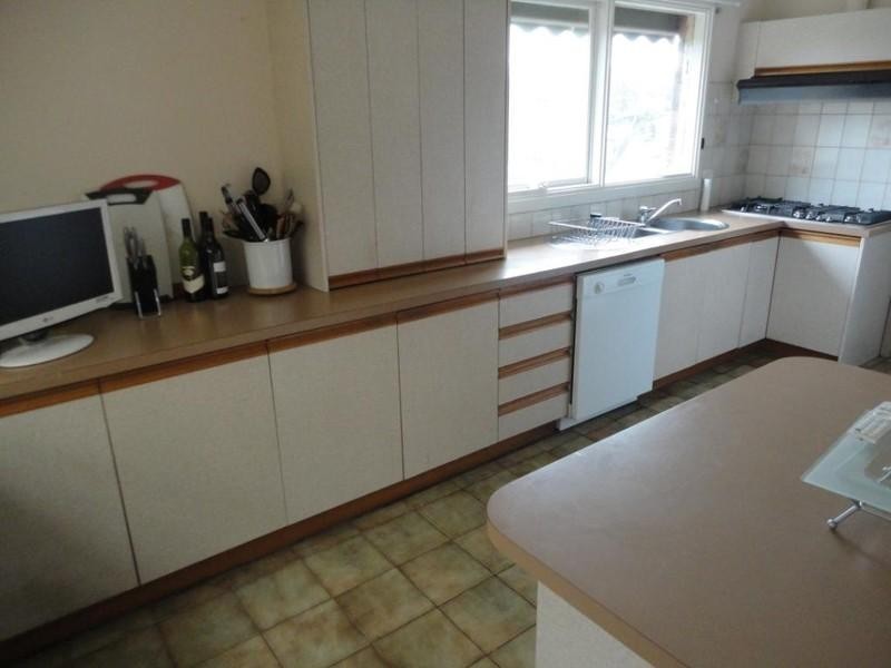 142 Elder Street, Greensborough VIC 3088