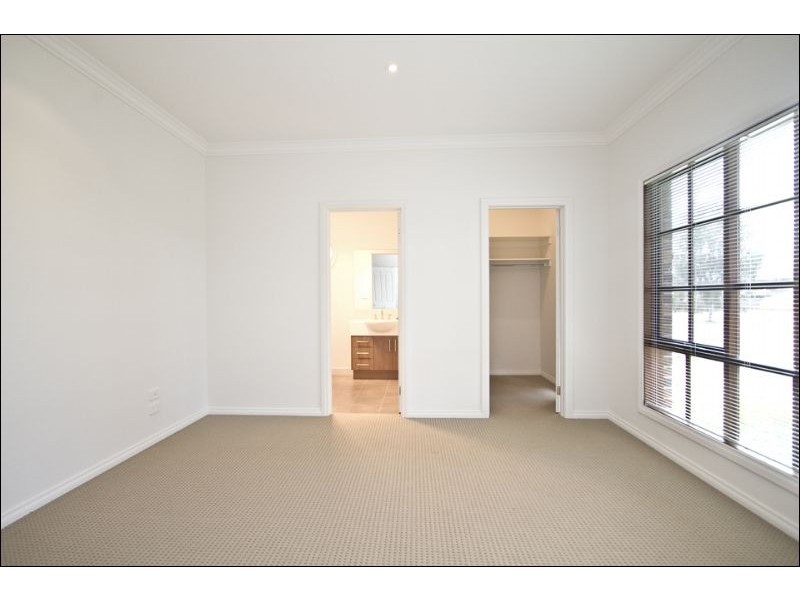 50 Warrawong Circuit, Doreen VIC 3754