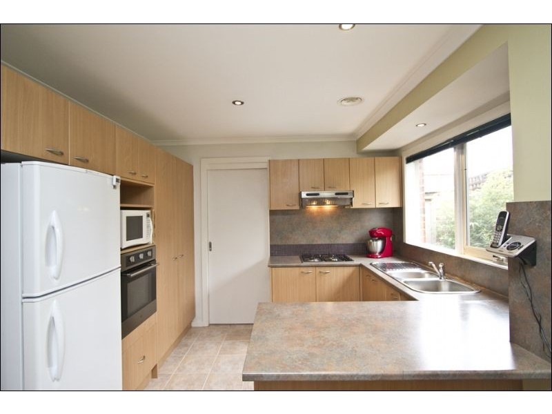 2/70a Para Road, Montmorency VIC 3094