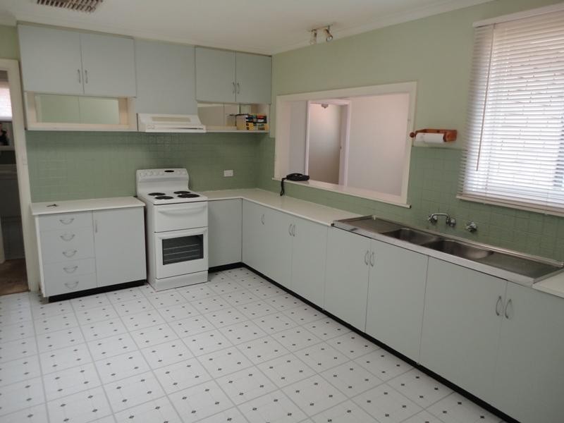 28 Bimbadeen Crescent, Yallambie VIC 3085