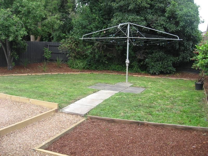 16 Meakin Street, Watsonia North VIC 3087