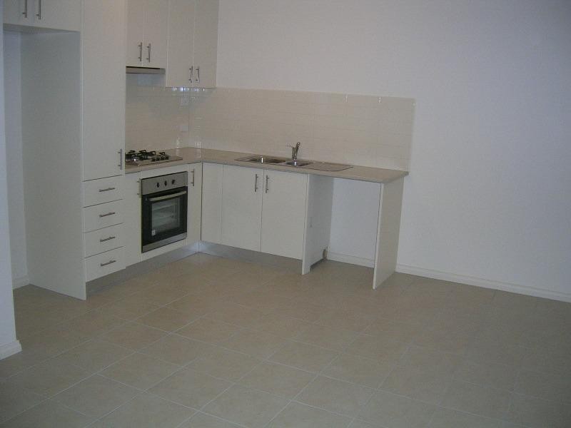 2/33 Dickens Street, Lalor VIC 3075