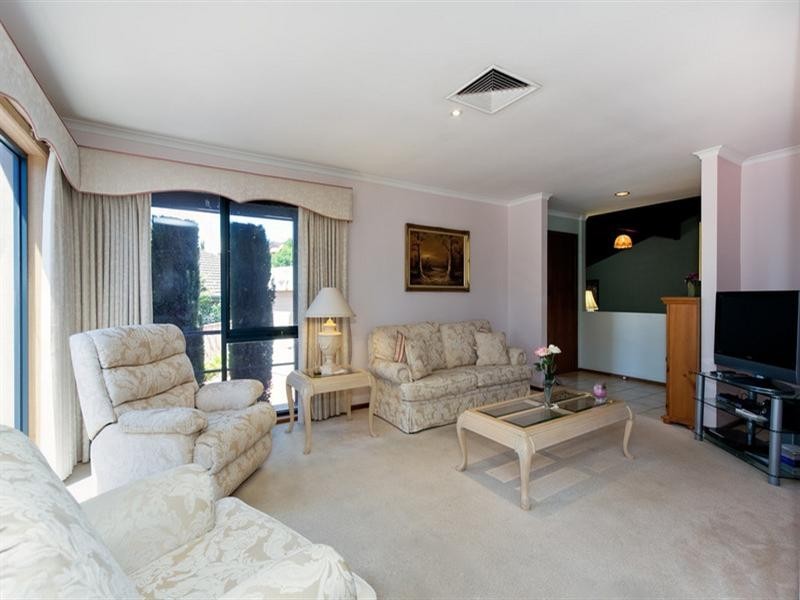 4 Nankin Close, Diamond Creek VIC 3089