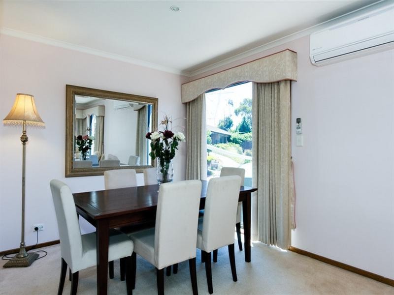 4 Nankin Close, Diamond Creek VIC 3089