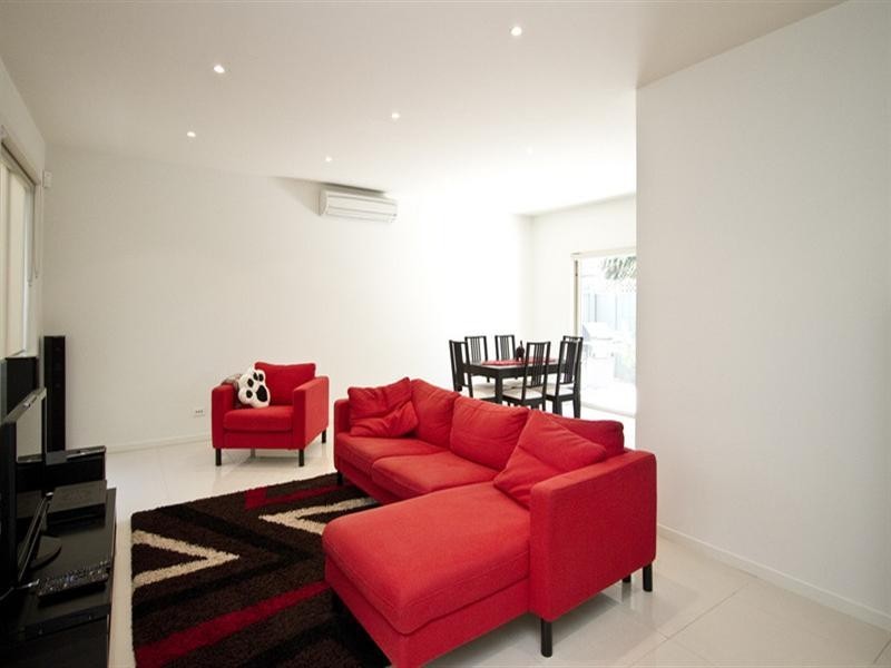 2/71 Plenty Lane, Greensborough VIC 3088