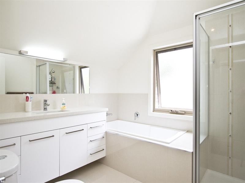 2/71 Plenty Lane, Greensborough VIC 3088