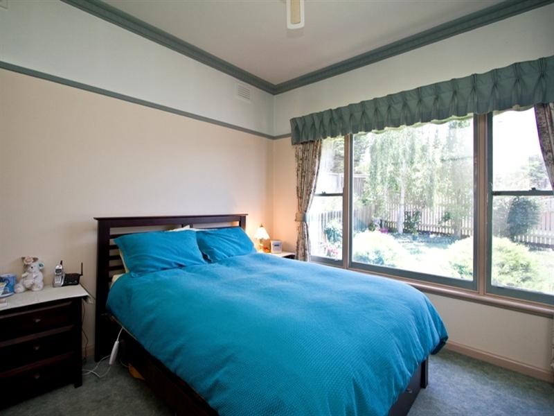 1/15 Bungay Street, Watsonia VIC 3087