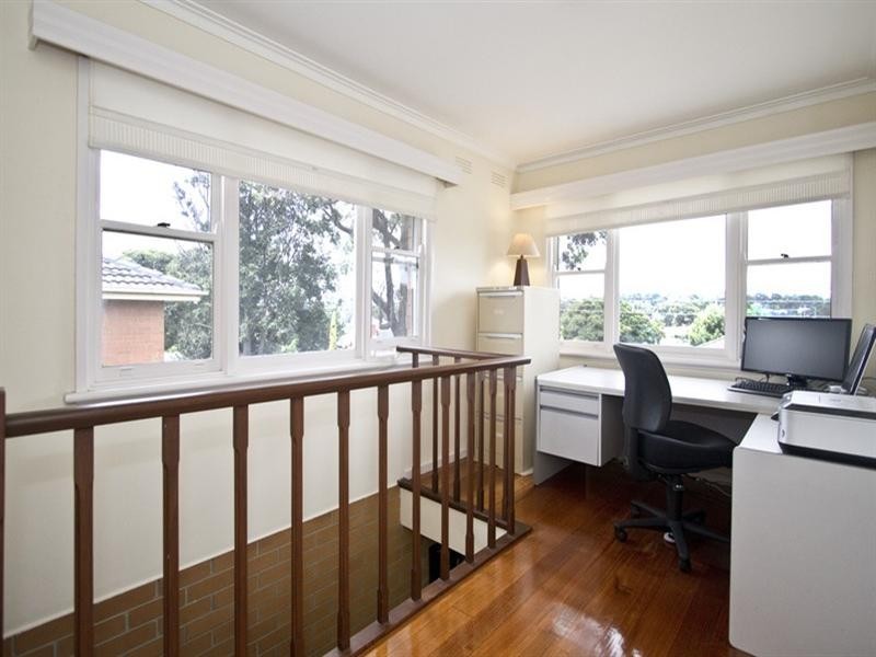 21 Huntley Street, Watsonia VIC 3087