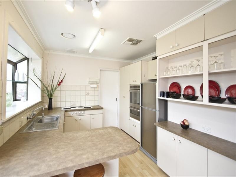 21 Huntley Street, Watsonia VIC 3087