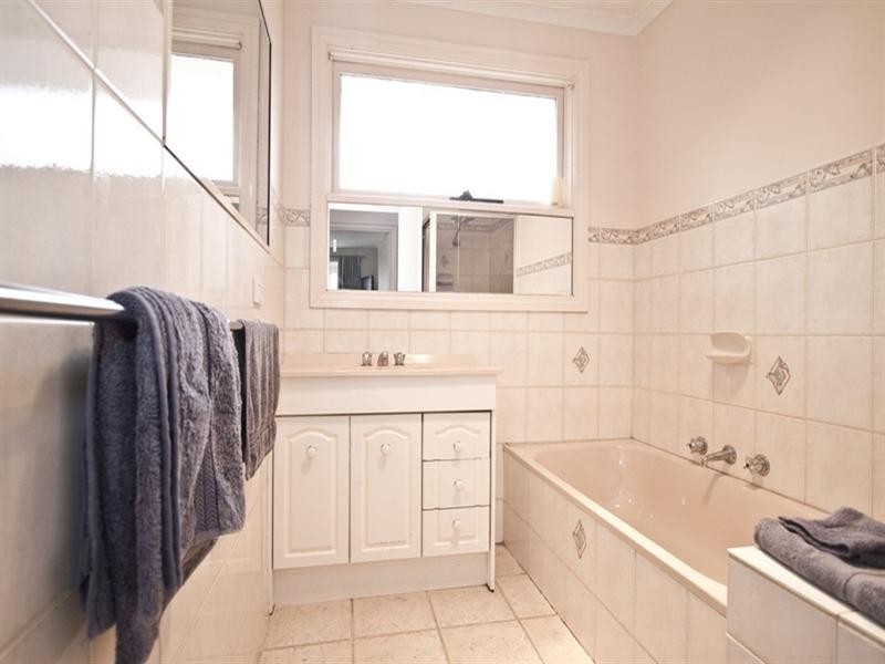 21 Huntley Street, Watsonia VIC 3087