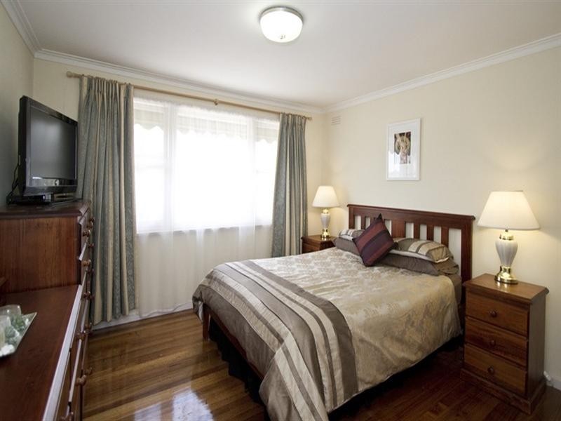 21 Huntley Street, Watsonia VIC 3087