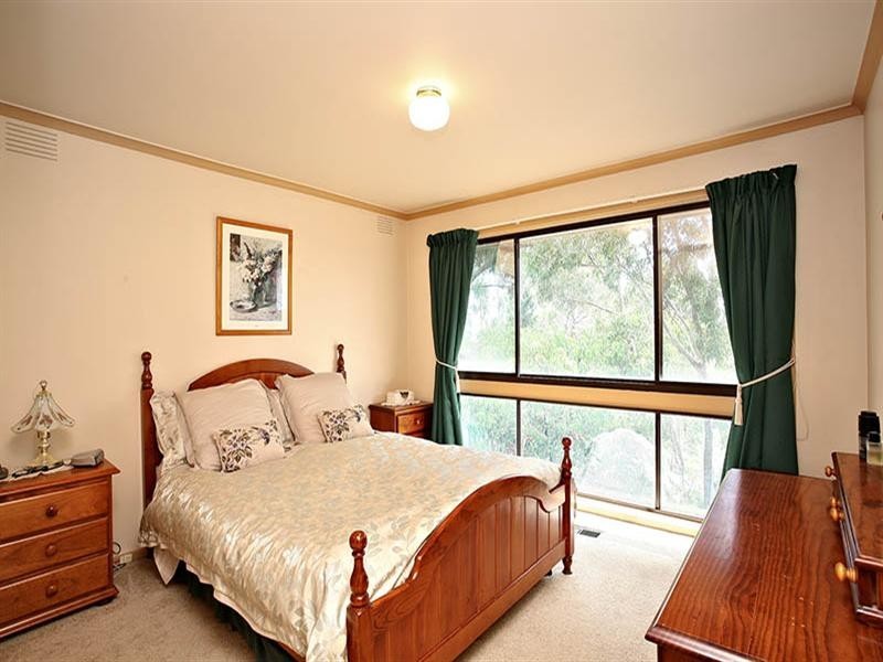 2 Beryl Close, Greensborough VIC 3088
