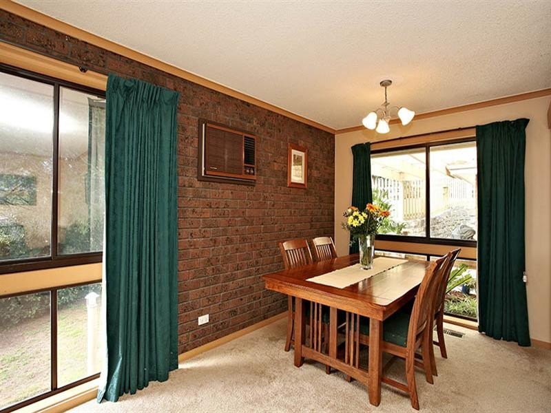 2 Beryl Close, Greensborough VIC 3088