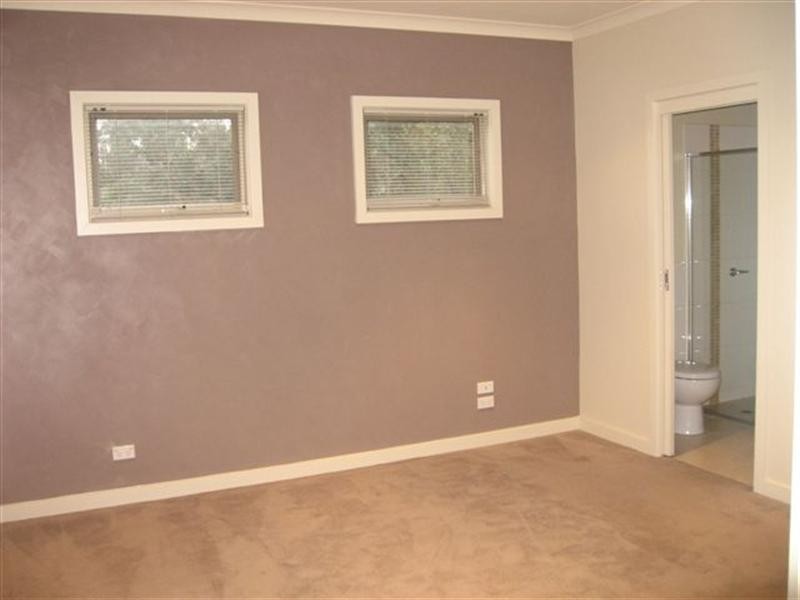 2/171 St Helena Road, Greensborough VIC 3088