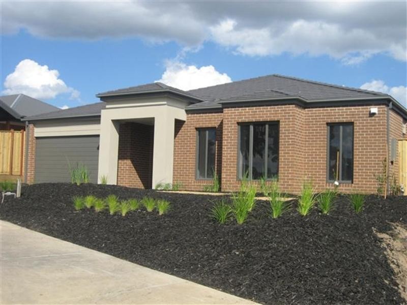 43 Eminence Boulevard, Doreen VIC 3754
